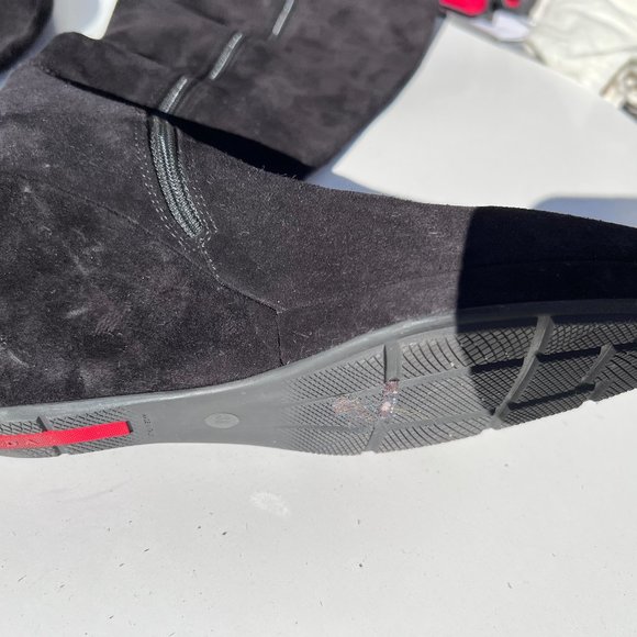 Prada  suede black boots zipper on the sides size 38 - Picture 3 of 8